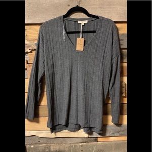 Very cute ribbed long sleeve tee!